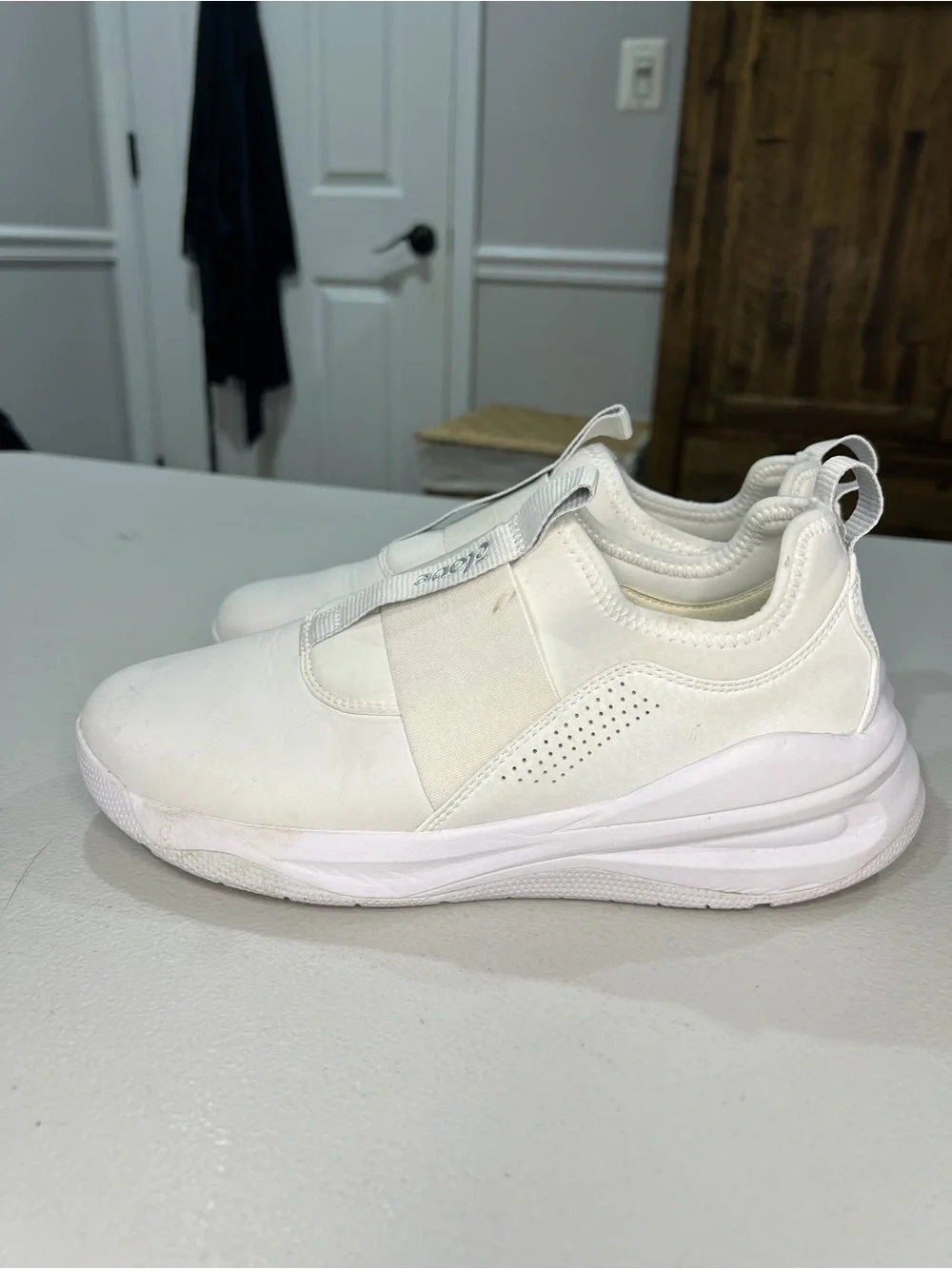 Clove White Elastic Slip-On Sneakers